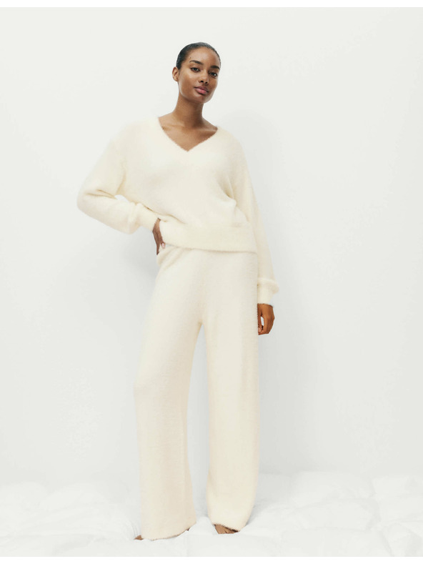 Marks & Spencer Pohodlný pletený pápierový pyžamový top s výstrihom do V Marks & Spencer smotanová