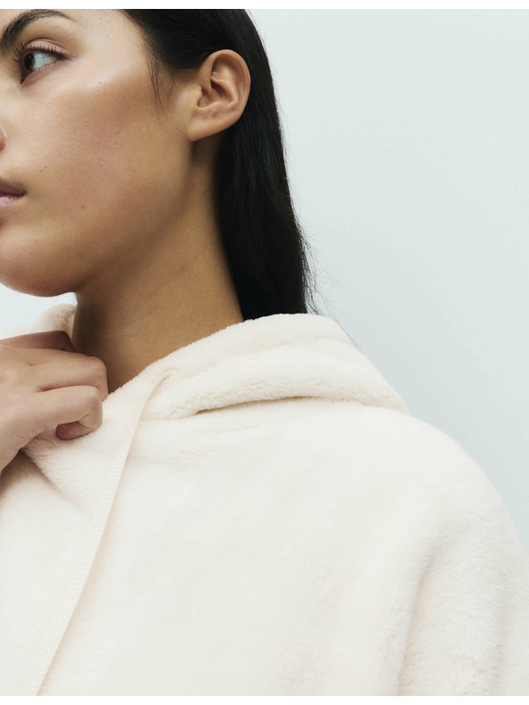 Marks & Spencer Domáca mikina s kožušinovým flísom a kapucňou Marks & Spencer smotanová