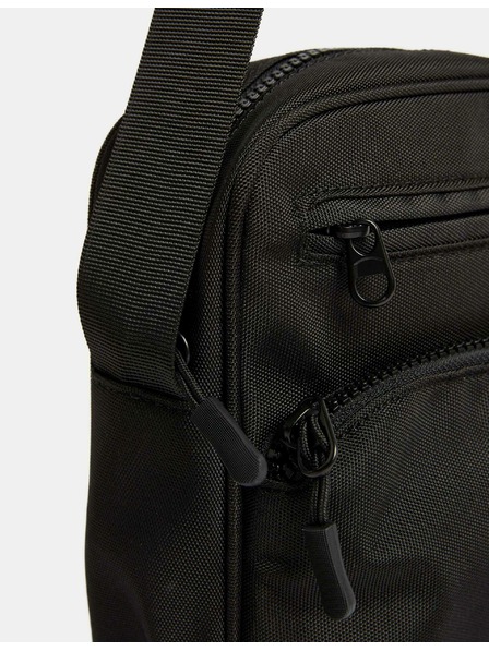 Marks & Spencer Taška cez rameno z materiálu Stormwear™ odolného proti oderu Marks & Spencer čierna