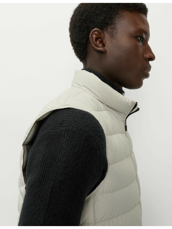 Marks & Spencer Ľahká vesta polstrovaná perím a prachovým perím Marks & Spencer béžová