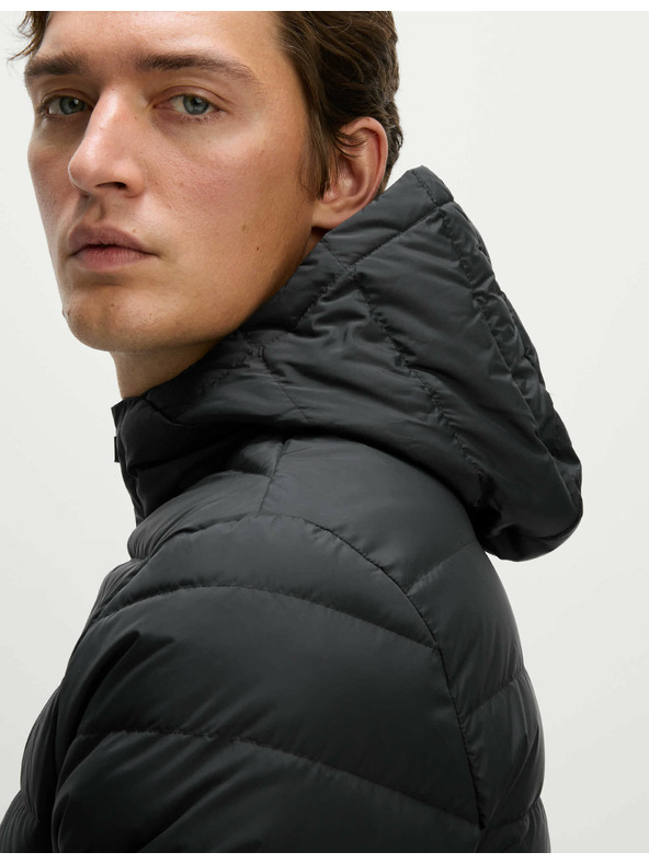 Marks & Spencer Ľahká bunda s perím a prachovým perím Marks & Spencer čierna