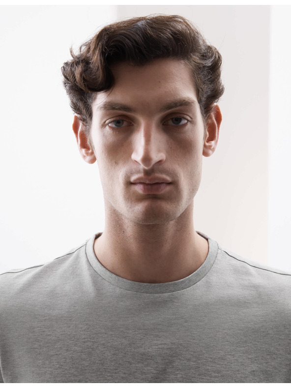 Marks & Spencer Tričko z prémiovej bavlny, úzky strih Marks & Spencer sivá