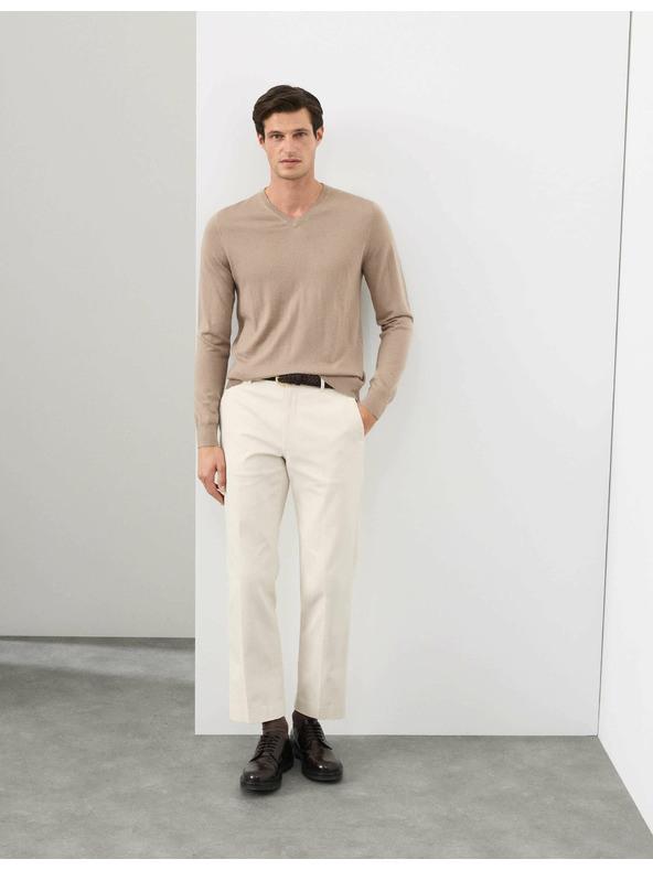 Marks & Spencer Sveter s výstrihom do V z čistej mimoriadne jemnej vlny merino Marks & Spencer hnedá