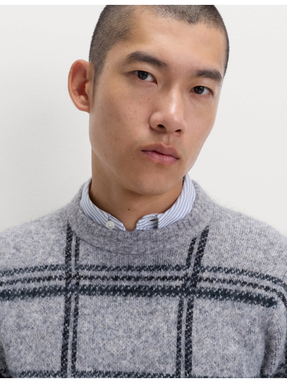 Marks & Spencer Kockovaný sveter so stojačikom a rozmazaným efektom Marks & Spencer sivá