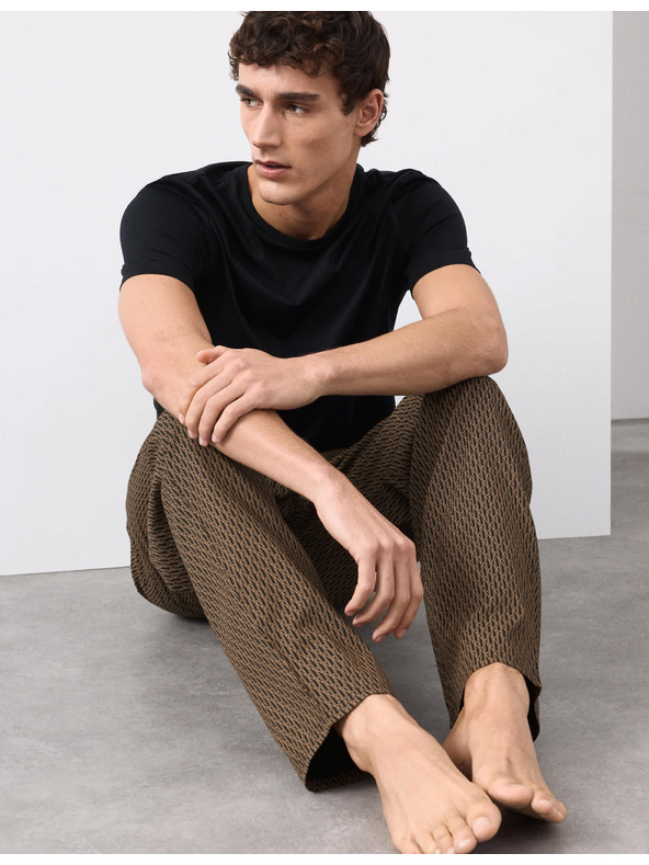 Marks & Spencer Pyžamové nohavice s vysokým podielom bavlny a geometrickou potlačou Marks & Spencer čierna