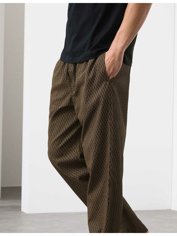 Marks & Spencer Pyžamové nohavice s vysokým podielom bavlny a geometrickou potlačou Marks & Spencer čierna