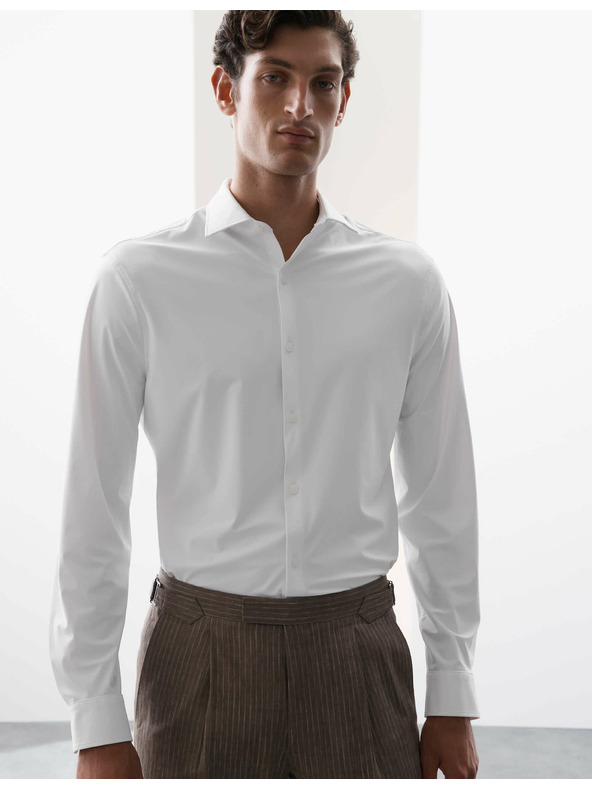 Marks & Spencer Strečová funkčná košeľa projatého strihu Marks & Spencer biela