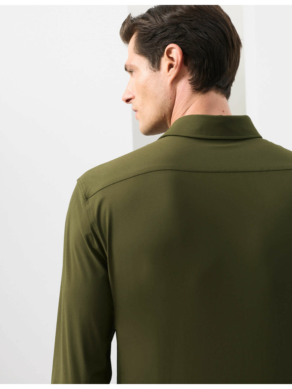 Marks & Spencer Strečová funkčná košeľa projatého strihu Marks & Spencer zelená