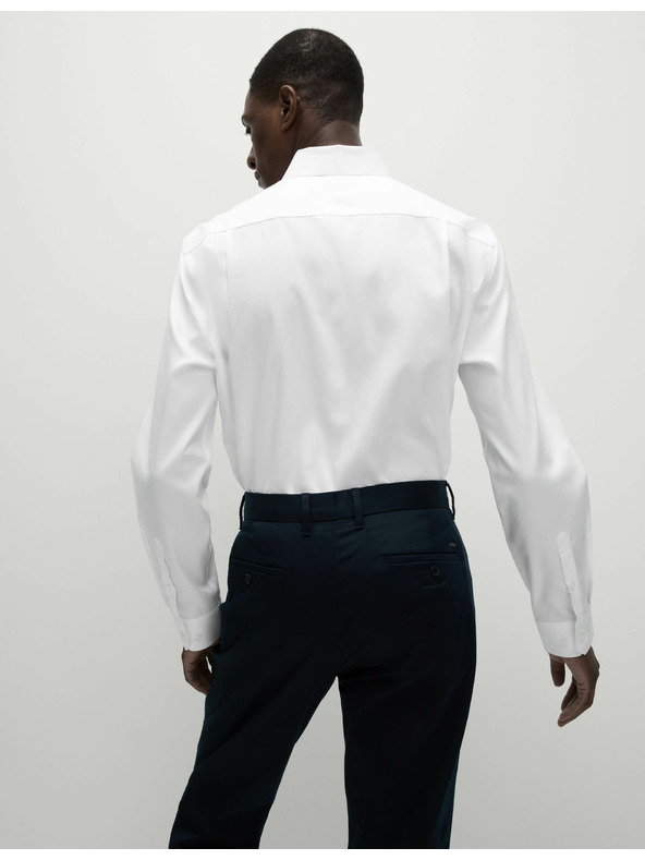 Marks & Spencer Košeľa z čistej bavlny klasického strihu s nežehliaceou úpravou Marks & Spencer biela