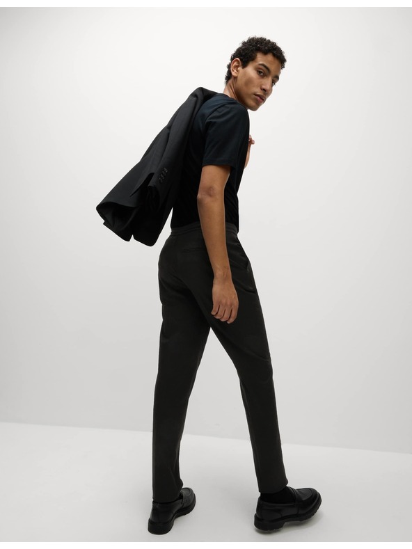 Marks & Spencer Elastické formálne nohavice klasického strihu Marks & Spencer čierna
