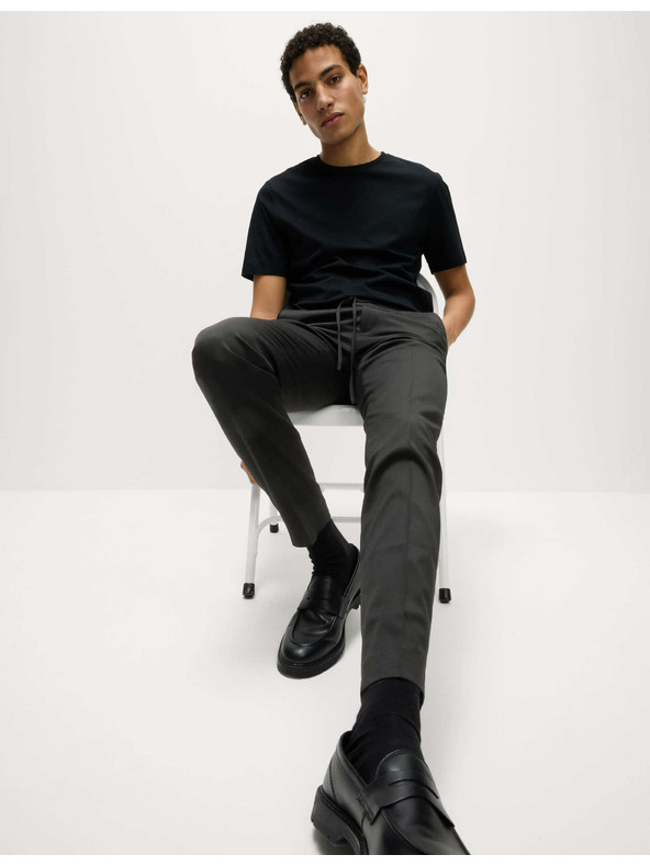 Marks & Spencer Elastické formálne nohavice klasického strihu Marks & Spencer čierna