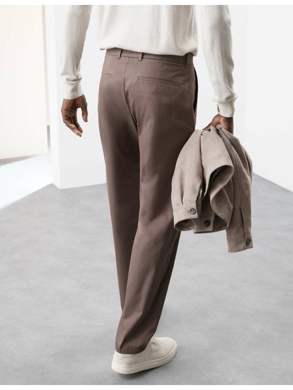 Marks & Spencer Super ľahké chino nohavice, mierne zúžený strih Marks & Spencer hnedá