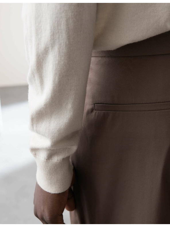 Marks & Spencer Super ľahké chino nohavice, mierne zúžený strih Marks & Spencer hnedá