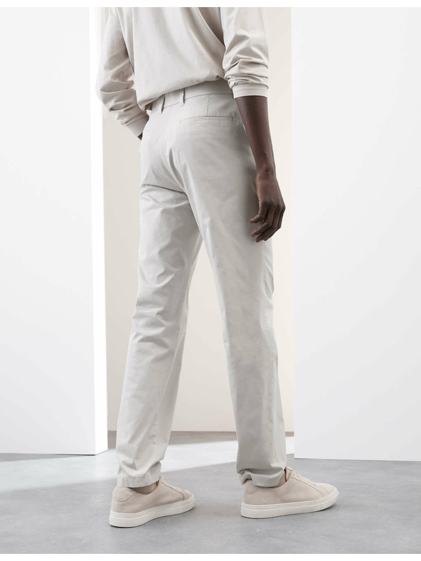 Marks & Spencer Super ľahké chino nohavice, normálny strih Marks & Spencer sivá