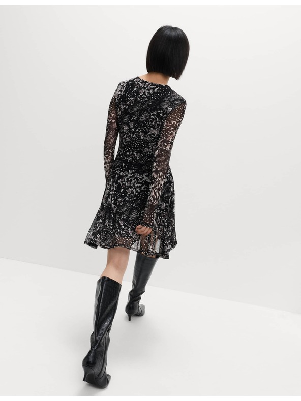 Marks & Spencer Mini šaty s potlačou zo sieťoviny Marks & Spencer čierna