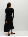 Marks & Spencer Pletené kolové šaty s guľatým výstrihom Marks & Spencer čierna