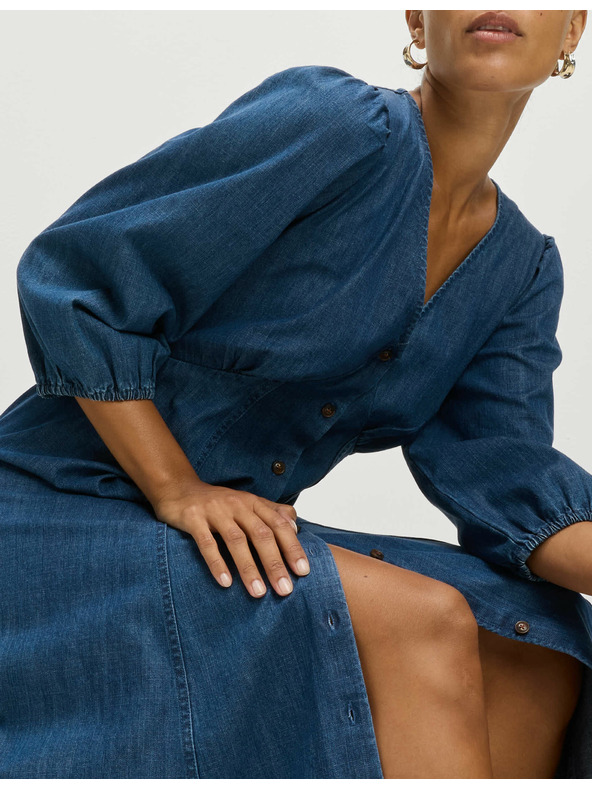 Marks & Spencer Džínsové neformálne midi šaty s výstrihom do V, zvýrazneným pásom a viazačkou Marks & Spencer námorná modrá