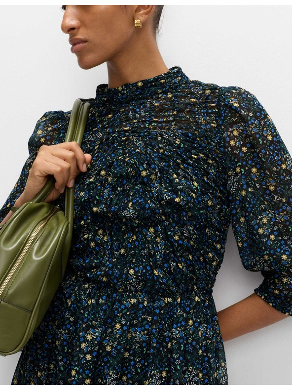 Marks & Spencer Kvetované nabierané midaxi šaty so zvýrazneným pásom a riasením Marks & Spencer čierna