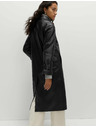 Marks & Spencer Dlhý kabát z umelej kože s golierom Marks & Spencer čierna