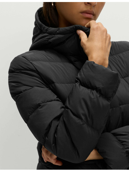 Marks & Spencer Prikrývkový povlak z peria a prachovej perie s kapucňou Marks & Spencer čierna