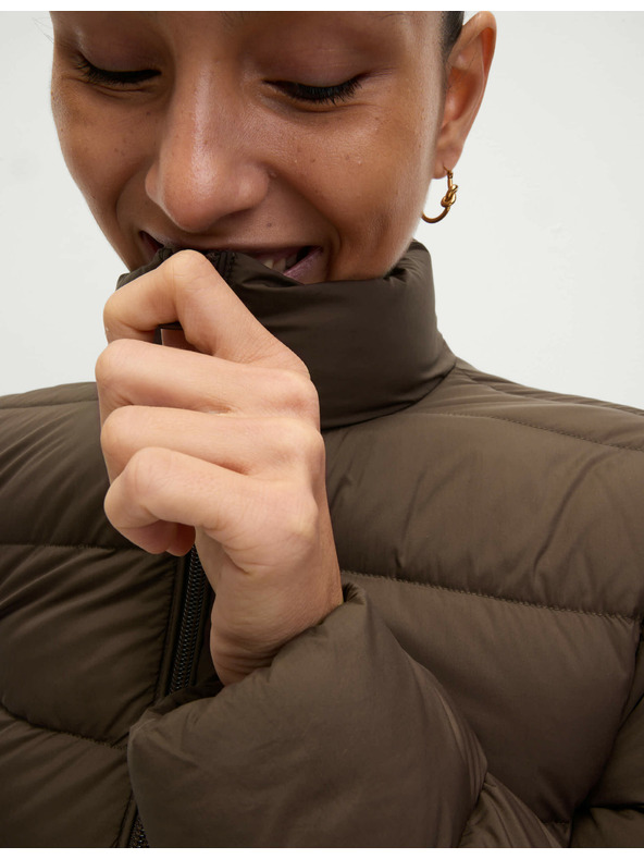 Marks & Spencer Prešívaná skladateľná bunda s perím a páperím Marks & Spencer hnedá