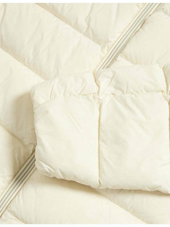 Marks & Spencer Prešívaná skladateľná bunda s perím a páperím Marks & Spencer smotanová