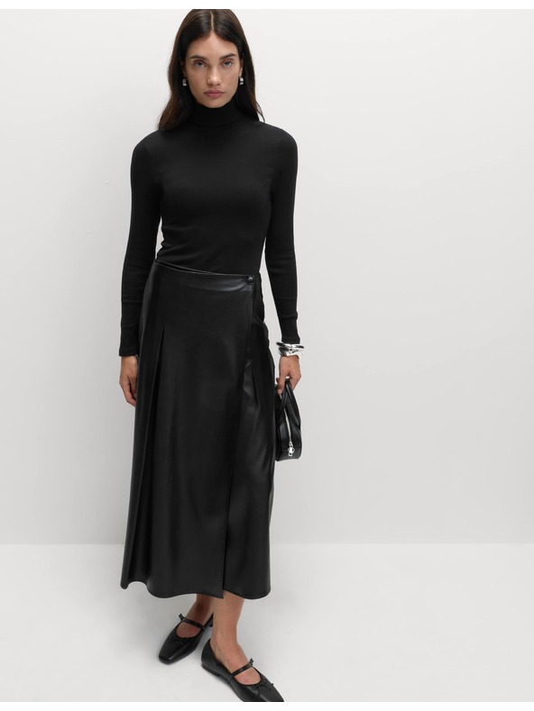 Marks & Spencer Žebrovaný top s vysokým golierom a vysokým podielom bavlny Marks & Spencer čierna