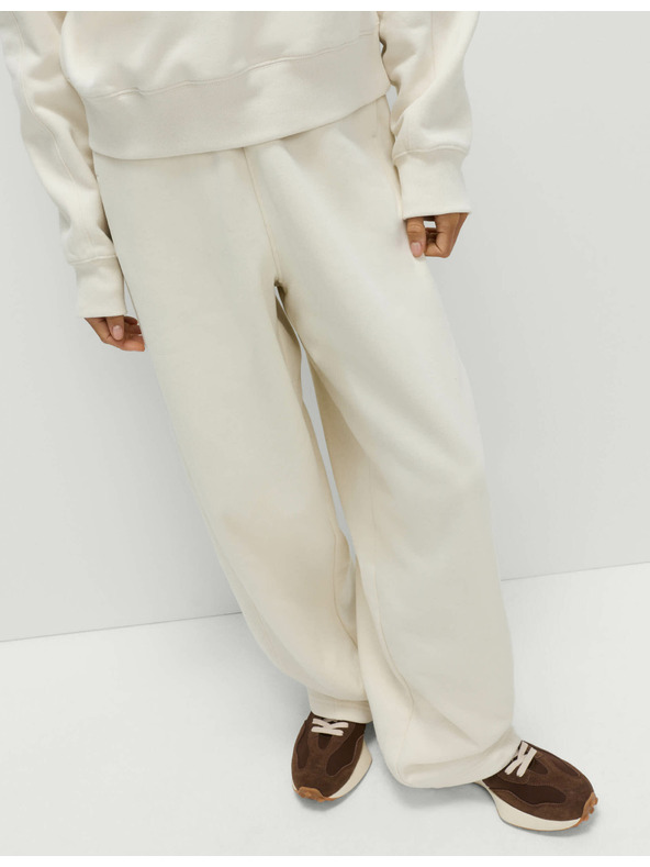 Marks & Spencer Voľné tepláky z čistej bavlny Marks & Spencer smotanová