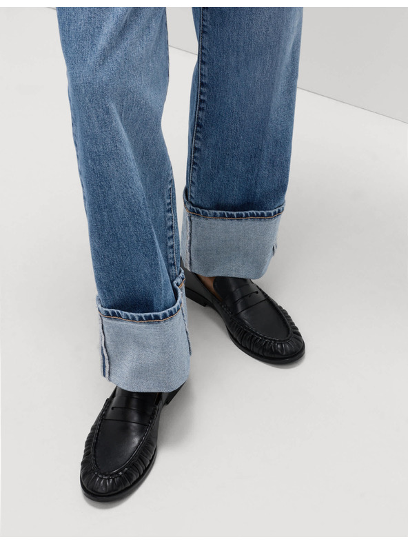 Marks & Spencer Džínsy so širokými vykasanými nohavicami a stredne vysokým pásom Marks & Spencer námorná modrá