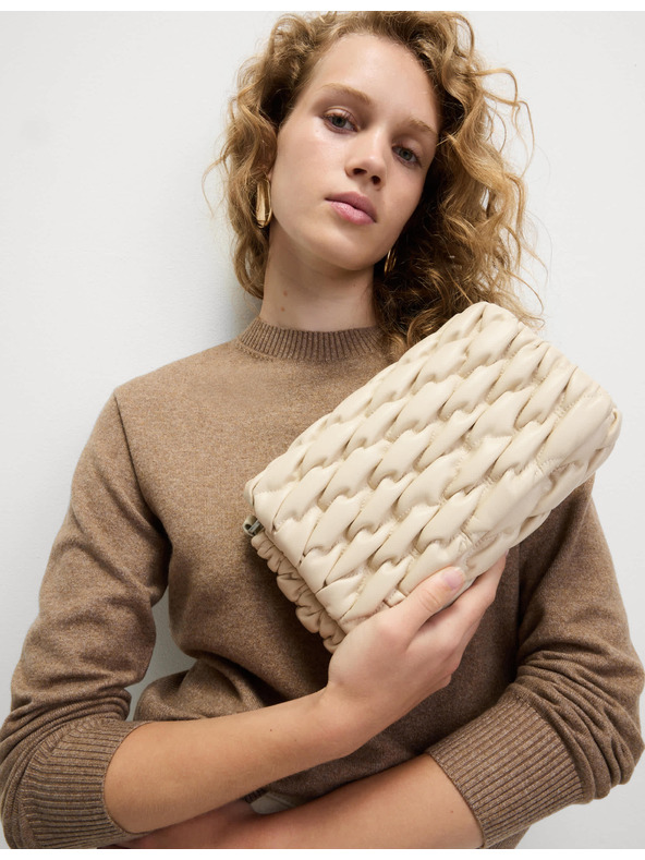 Marks & Spencer Kabelka cez rameno z umelej kože Marks & Spencer smotanová