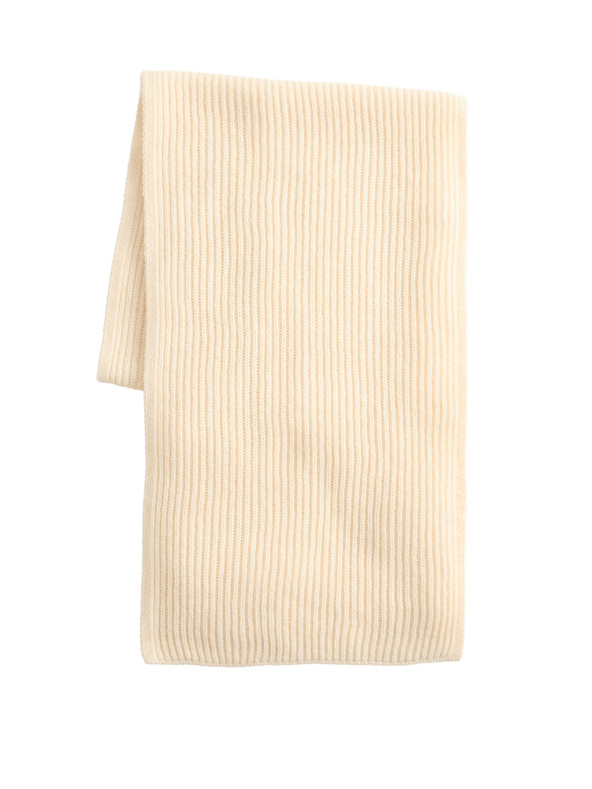 Marks & Spencer Rebrovaná pletená šatka Marks & Spencer smotanová