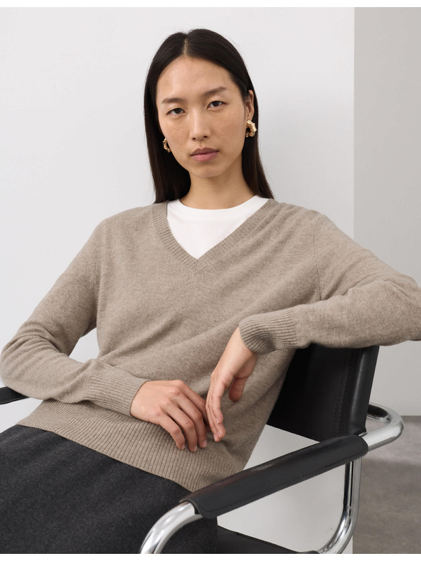 Marks & Spencer Voľný sveter zo 100% kašmíru so výstrihom do V Marks & Spencer hnedá