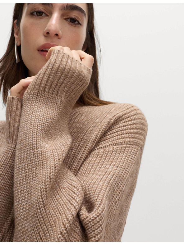 Marks & Spencer Pruhovaný sveter z mäkučkej príze s okrúhlym výstrihom Marks & Spencer hnedá