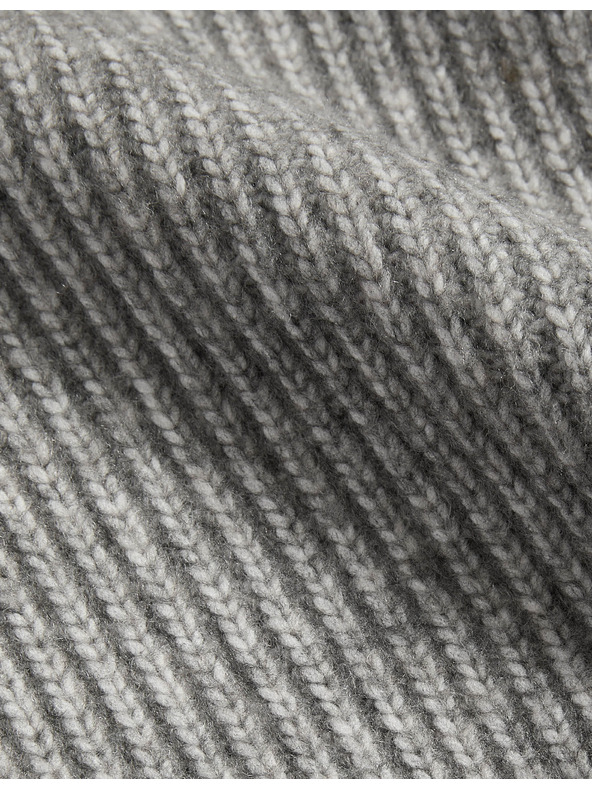 Marks & Spencer Rebrovaný sveter s výstrihom do V z mäkkej priadze Marks & Spencer šedá