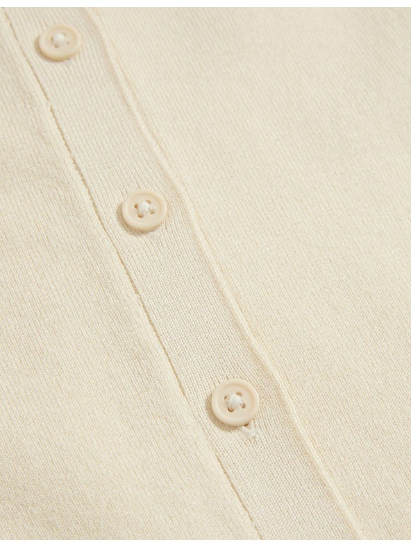 Marks & Spencer Kardigán s okrúhlym výstrihom a gombíkmi vpredu Marks & Spencer smotanová