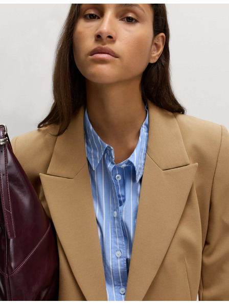 Marks & Spencer Priľnavý keprovitý blejzer so zúžením v páse Marks & Spencer hnedá