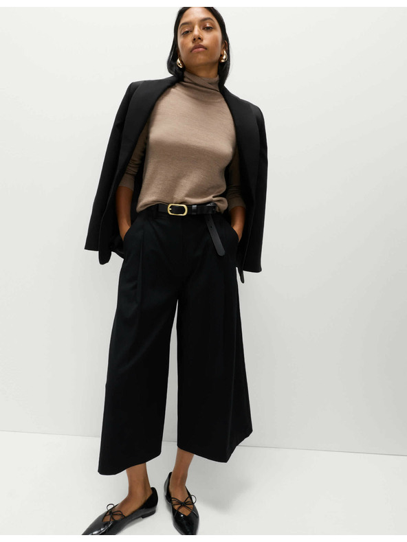 Marks & Spencer Tkaná plisovaná kalhotová sukňa so širokými nohavicami Marks & Spencer čierna