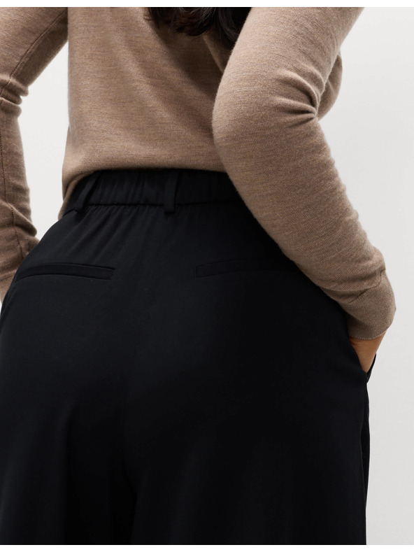 Marks & Spencer Tkaná plisovaná kalhotová sukňa so širokými nohavicami Marks & Spencer čierna