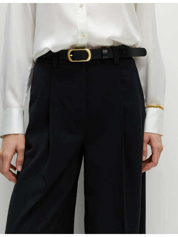 Marks & Spencer Plisované nohavice so širokými nohavicami Marks & Spencer čierna