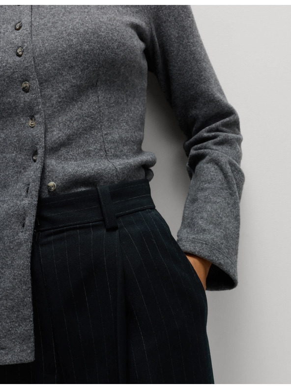 Marks & Spencer Nohavice so sklady, širokými nohavicami a ihlovými prúžkami Marks & Spencer námorná modrá