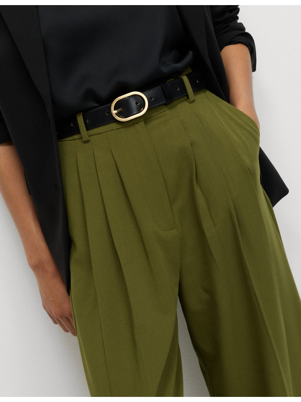 Marks & Spencer Nohavice so sklady a širokými nohavicami Marks & Spencer zelená