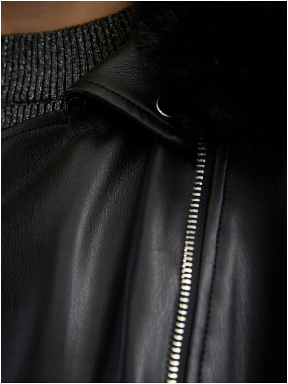 Orsay Čierna dámska koženková bunda s umelým kožúškom ORSAY