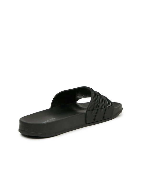 Sam 73 Frederick Šľapky