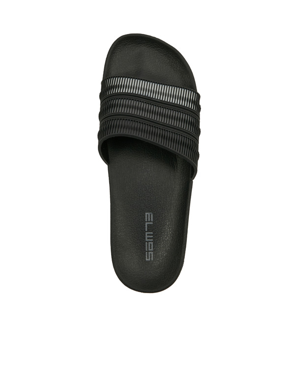 Sam 73 Frederick Šľapky