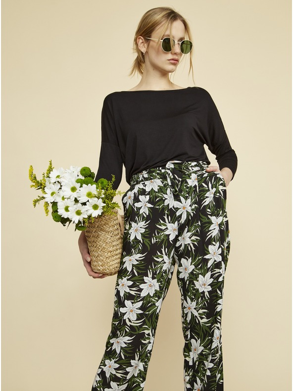 ZOOT.lab Zeleno-čierne dámske kvetované nohavice ZOOT.lab Ena