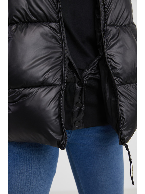 Sam 73 Čierna dámska zimná prešívaná bunda SAM 73 Jamie