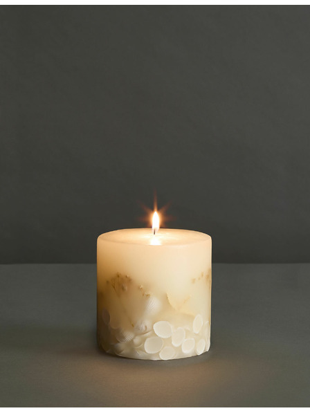 Marks & Spencer Vonná sviečka Seashells Marks & Spencer viacfarebná