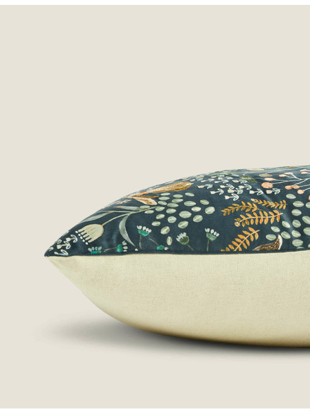 Marks & Spencer Vyšívaný vankúšik s lesným motívom Marks & Spencer námorná modrá