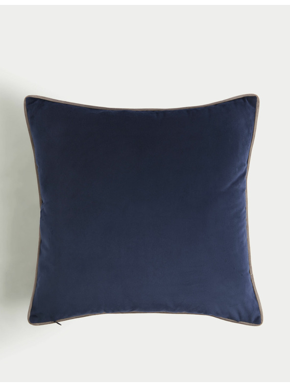 Marks & Spencer Zamatový zdobený vankúš s vtáčim motívom Marks & Spencer námorná modrá