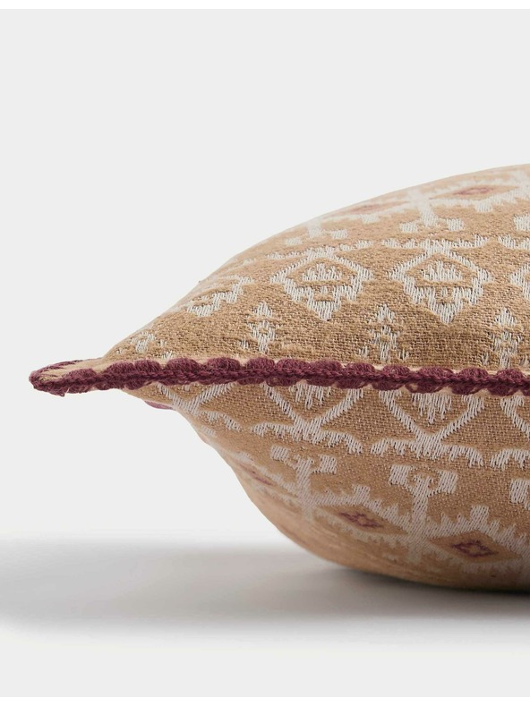 Marks & Spencer Vyšívaná prikrývka Sierra z čistej bavlny Marks & Spencer fialová